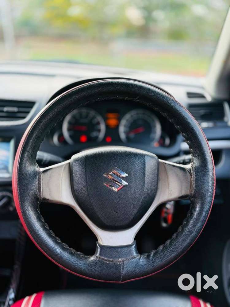 Maruti Suzuki Swift Vxi With Abs, 2016, Petrol