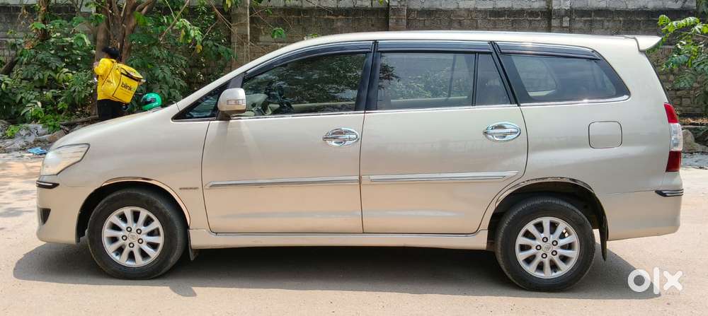 Toyota Innova 2.5 V 7 Str, 2012, Diesel