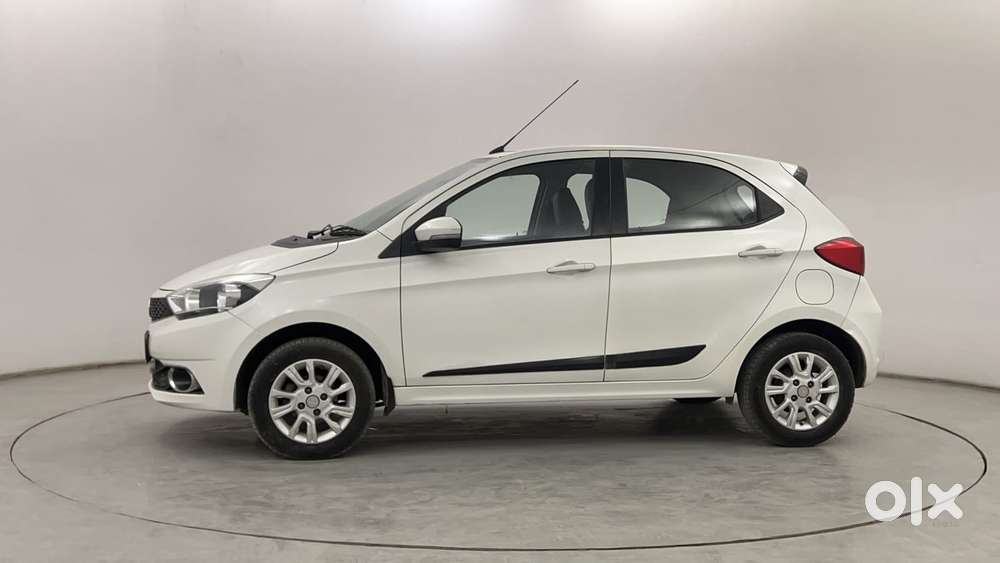 Tata Tiago Xza, 2017, Petrol
