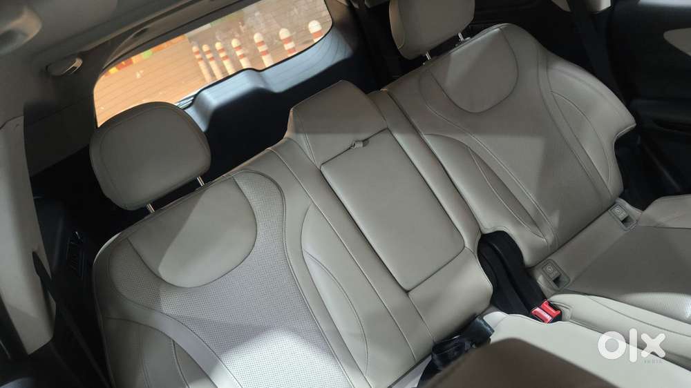 Mahindra Xuv700 2.2 Ax 7 Diesel At Luxury Pack Str Awd, 2024, Diesel