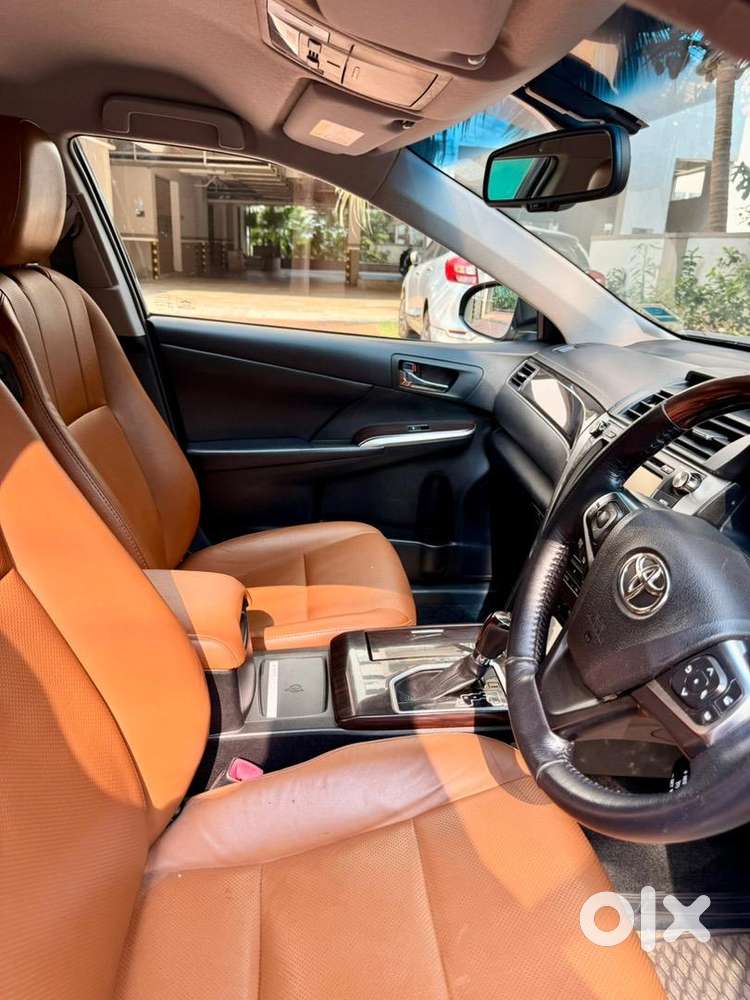 Toyota Camry 2018 Hybrid Well Maintained