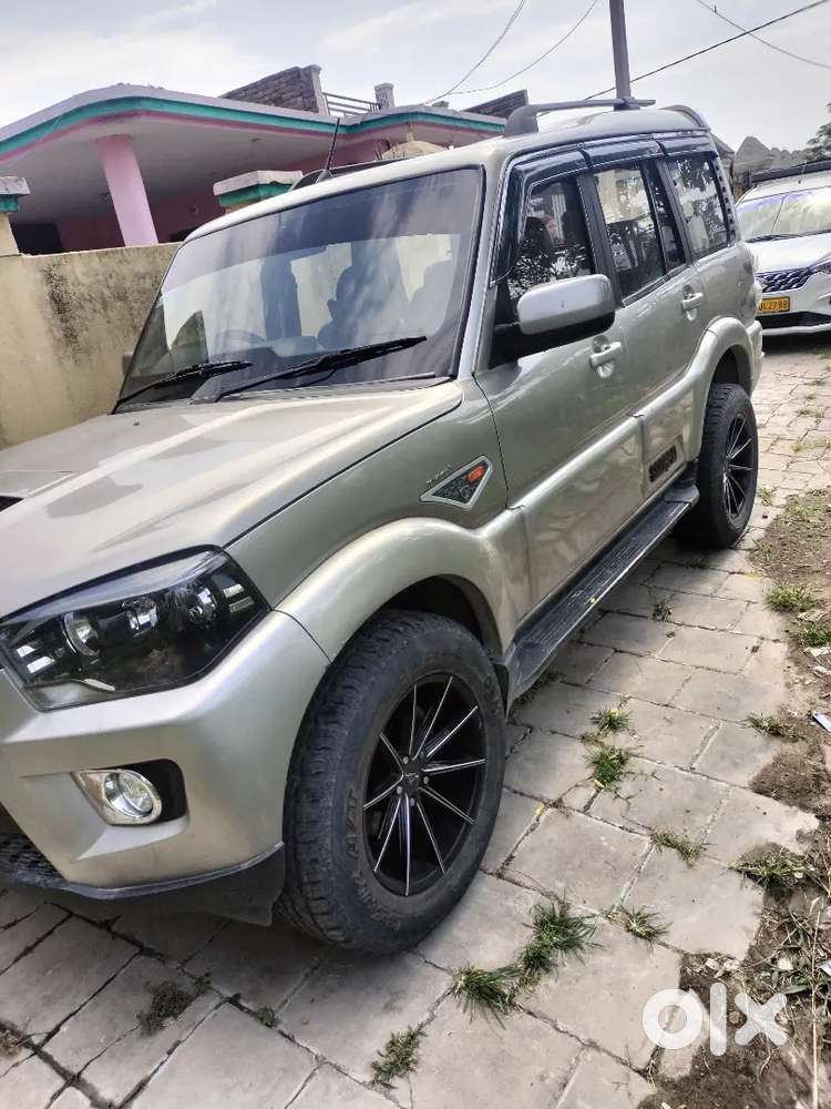 Mahindra Scorpio 2015 Diesel Well Maintained