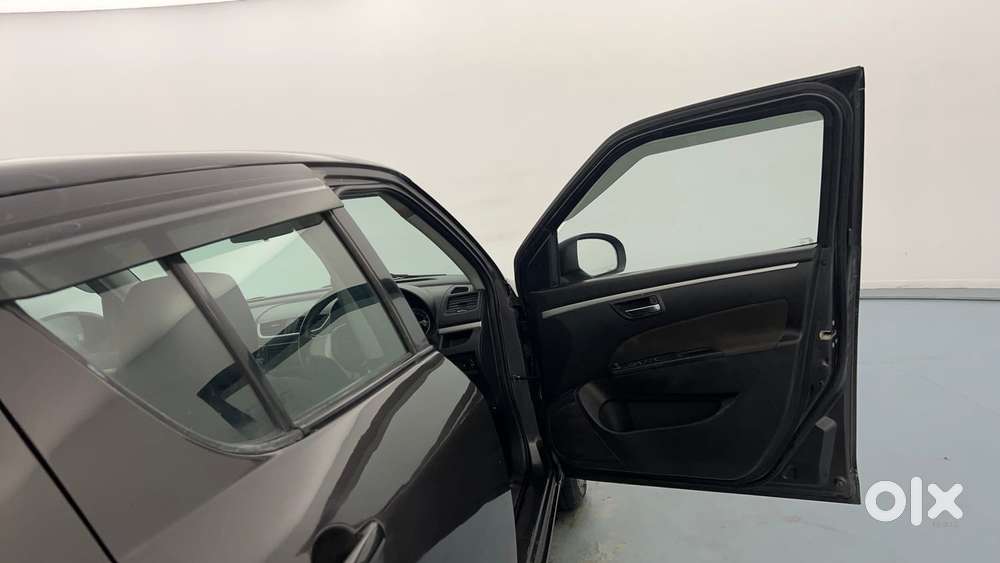 Maruti Suzuki Swift Vvt Vxi, 2017, Petrol