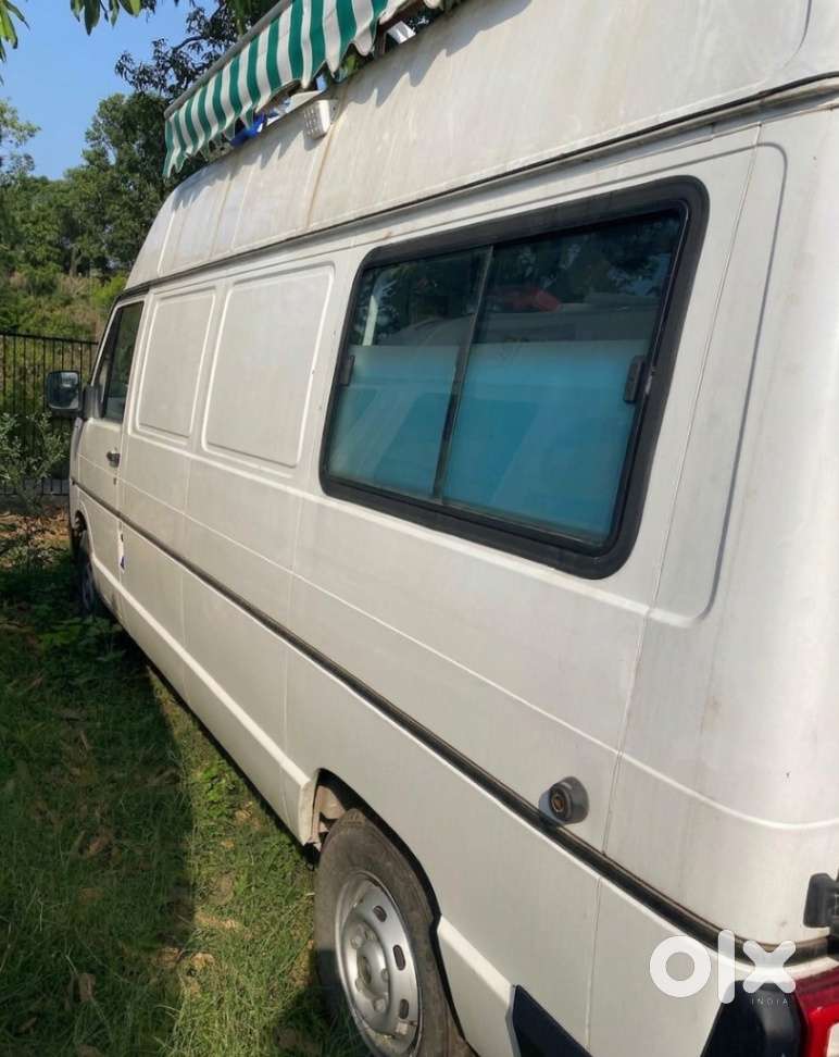 Tata Winger Luxury - Flat Roof (ac), 2023, Diesel