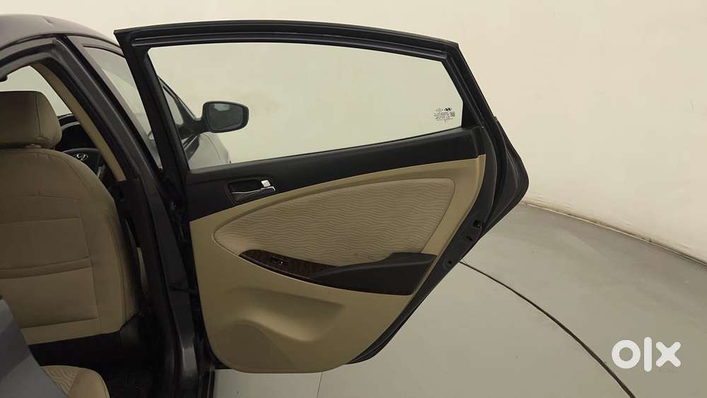 Hyundai Verna Fluidic 1.6 Vtvt Sx, 2014, Petrol