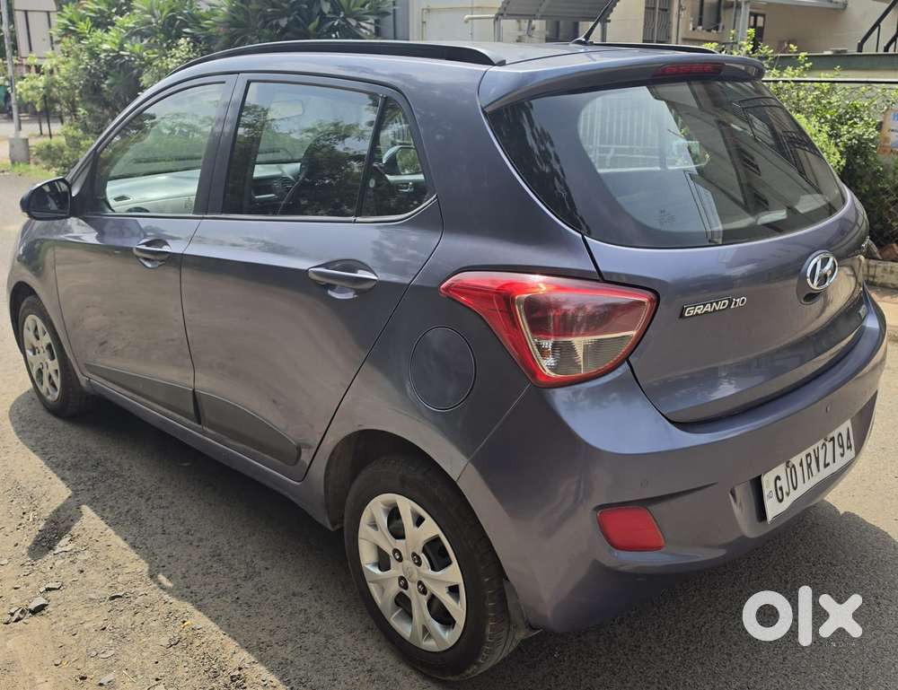 Hyundai Grand I10 Sportz, 2016, Petrol