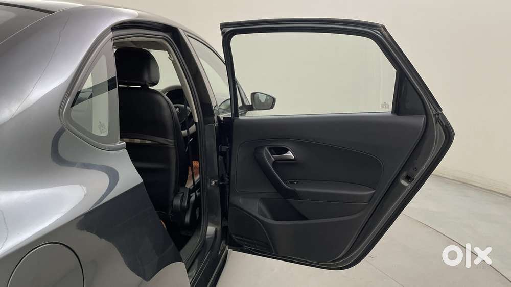 Volkswagen Vento 1.2 Tsi Comfortline At, 2016, Petrol