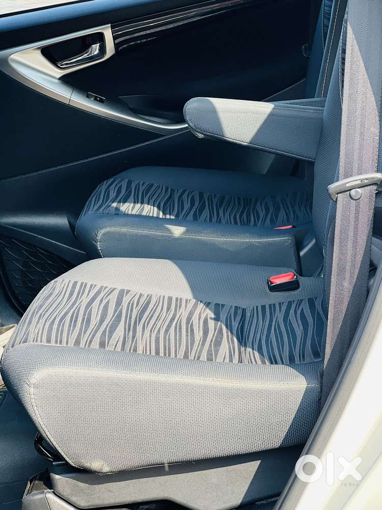 Toyota Innova Crysta 2.4 V 7 Str, 2017, Diesel