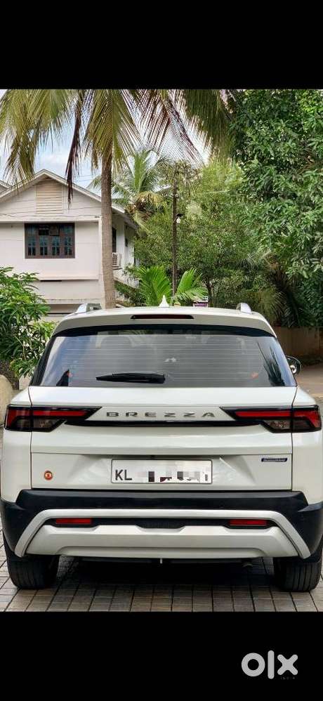 Maruti Suzuki Brezza 1.5 Zxi Plus Smart Hybrid, 2022, Petrol
