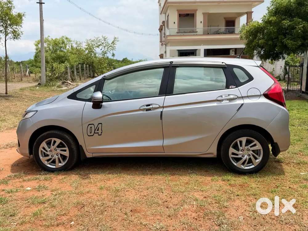 Honda Jazz 2023 Petrol 46400 Km Driven