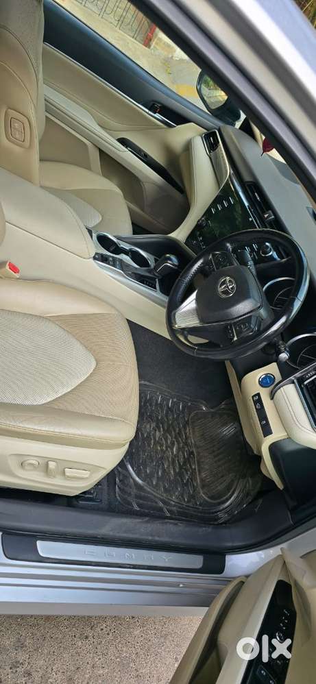 Toyota Camry 2.5 Hybrid, 2019, Petrol