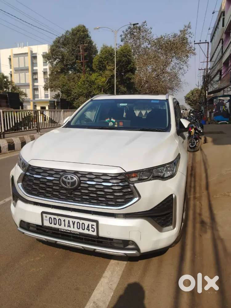 Toyota Innova Hycross 2024 Petrol 46000 Km Driven