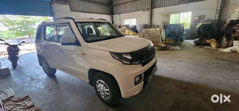 Mahindra Tuv 300
