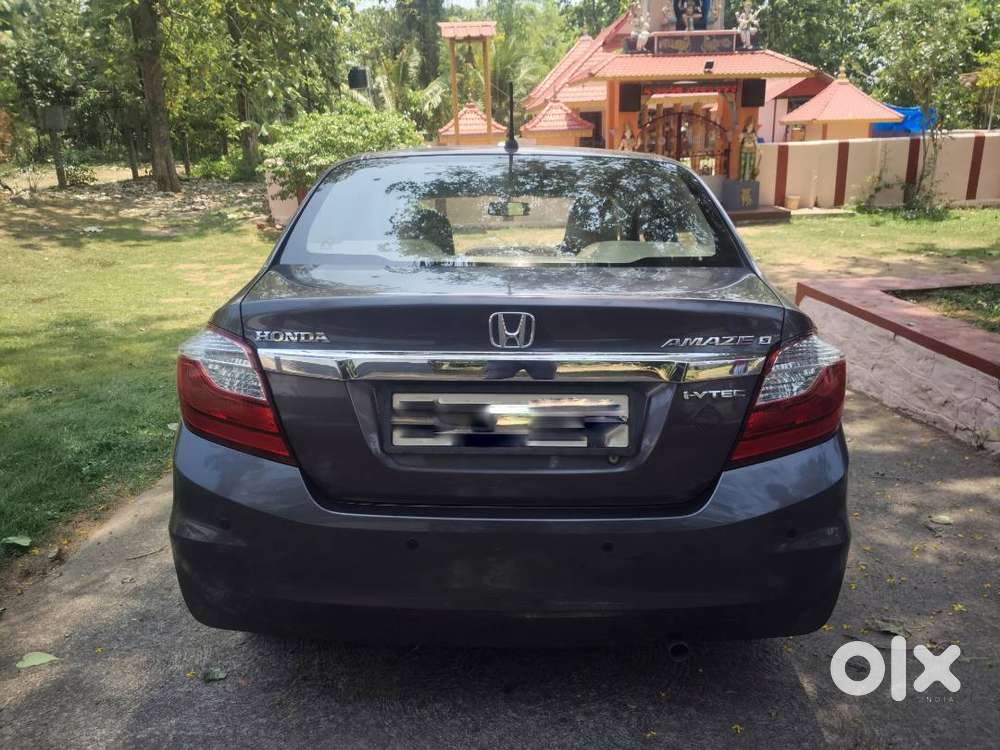Honda Amaze Privilege Edition (2017)  36k Km  Full Honda Service His
