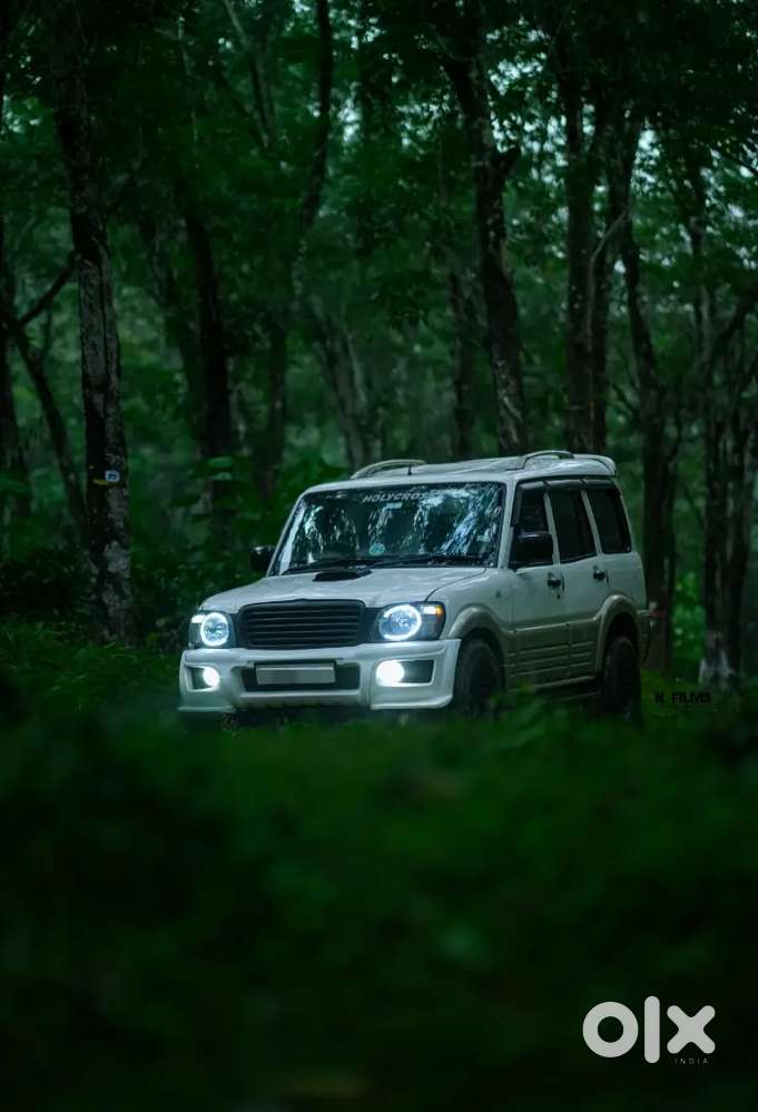 Mahindra Scorpio  2005