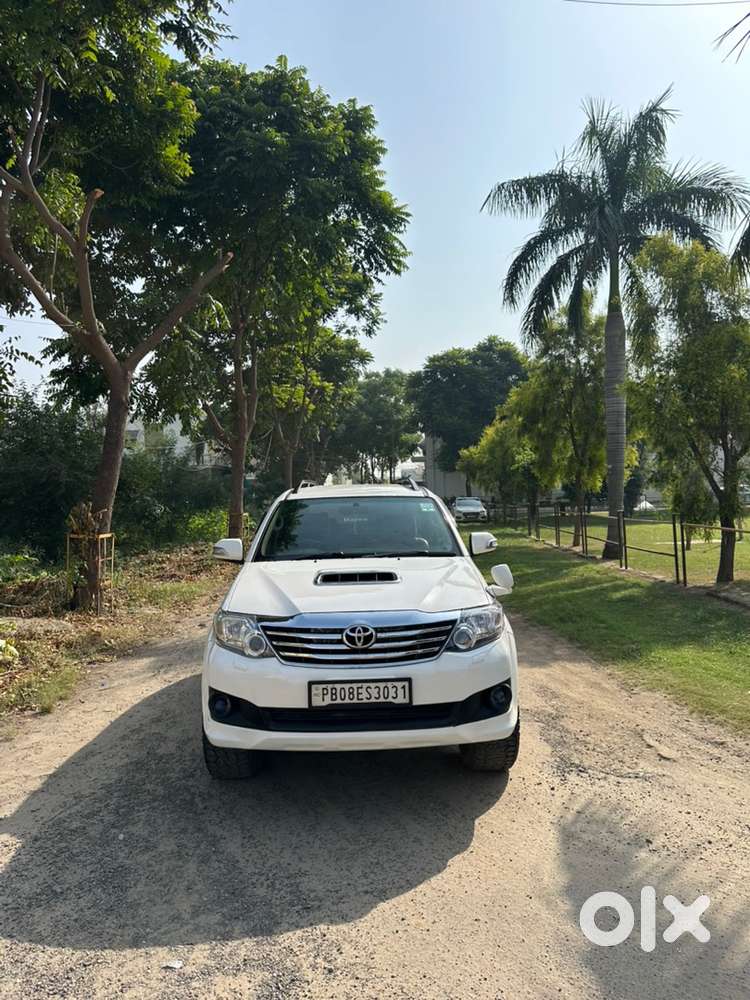 Toyota Fortuner Diesel 2012