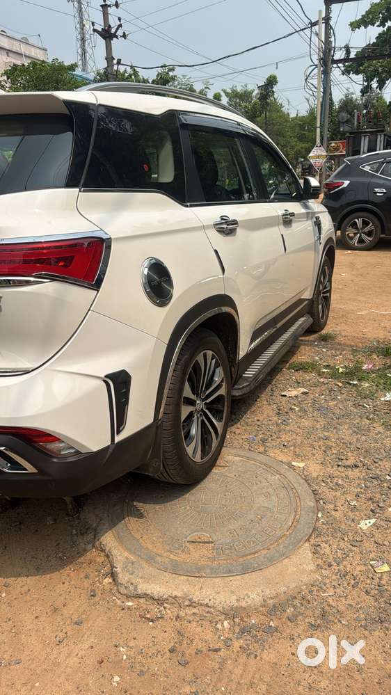 Mg Hector Plus Savvy Pro 1.5 Turbo Petrol Cvt 6 Str, 2023, Petrol