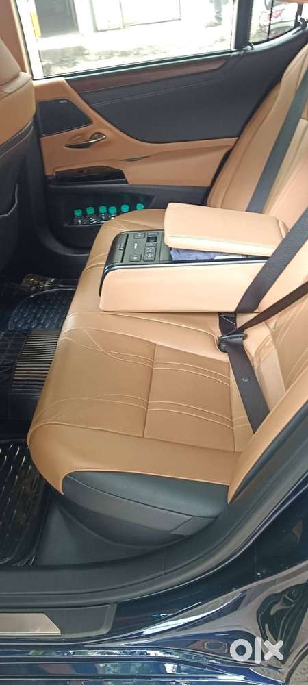 Lexus Es 300h 2023 Year