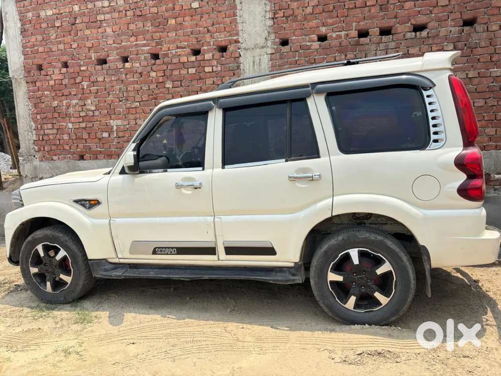 Mahindra Scorpio S10 Diesel Manual 2016