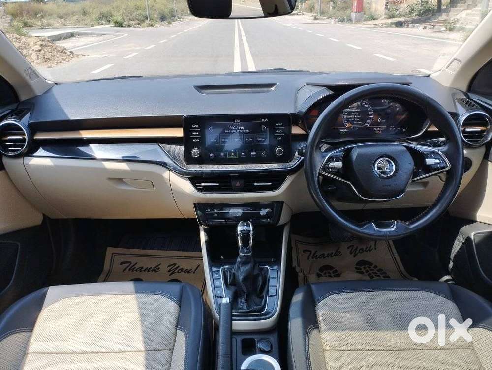 Skoda Slavia 1.0 Tsi Style At, 2023, Petrol