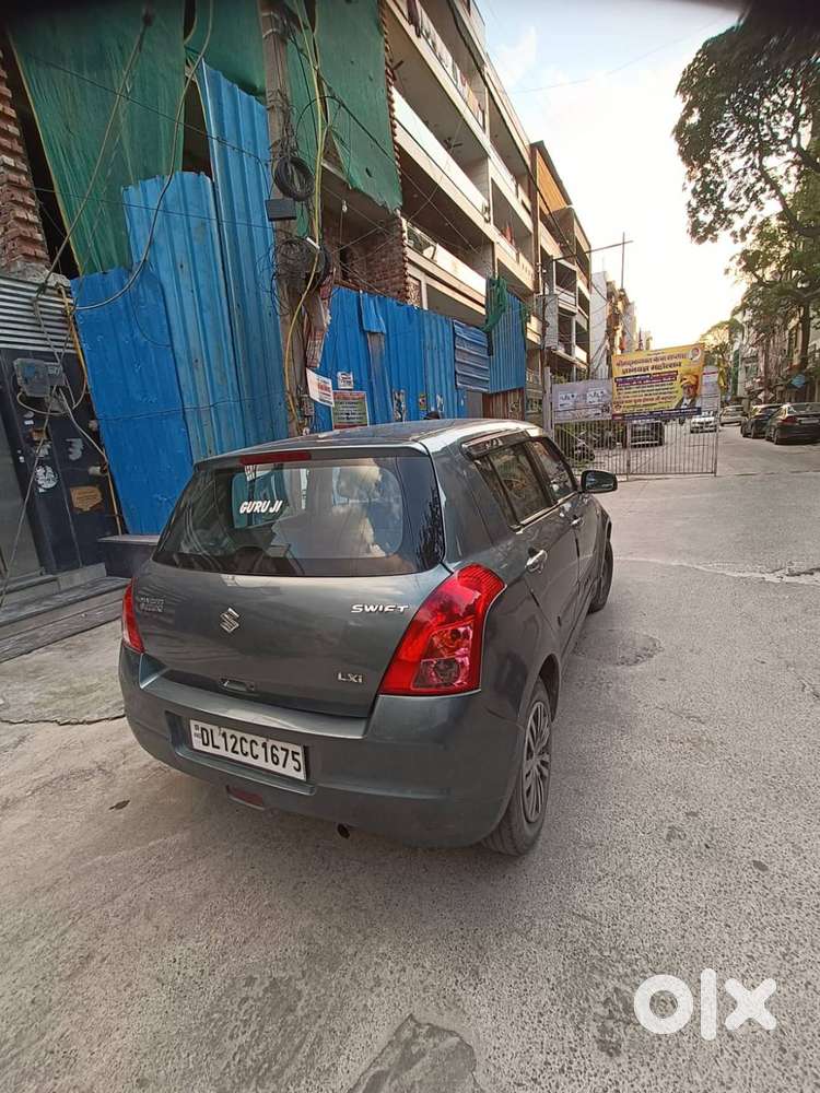 Maruti Suzuki Swift (2011- Petrol) 77k Km (naveen Shahdara-east Delhi)