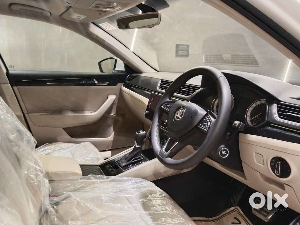 Skoda Superb Lk 1.8 Tsi At, 2019, Petrol