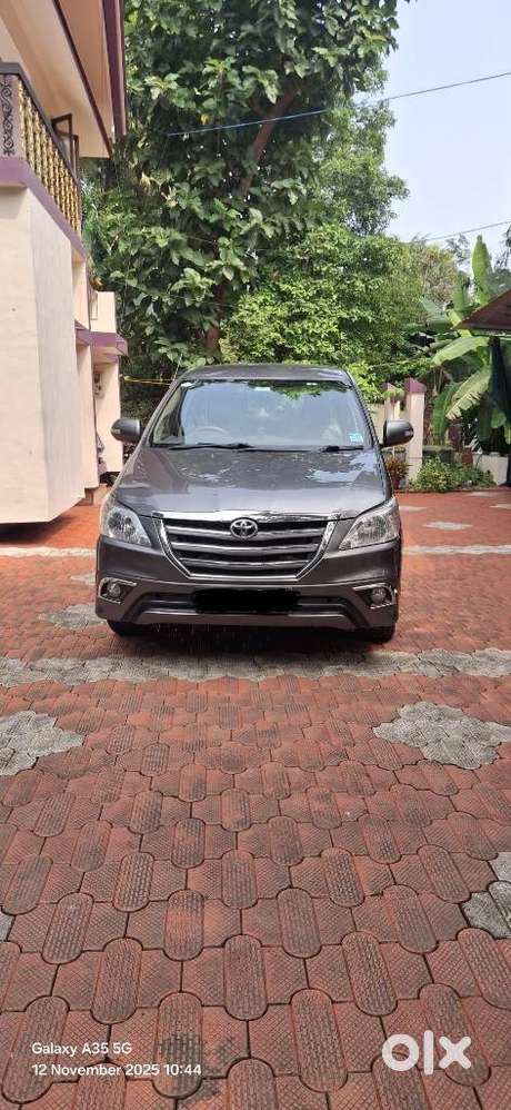 Toyota Innova 2.5 Vx 7 Str Bs-iii, 2014, Diesel