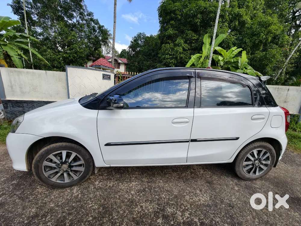 Toyota Etios Liva Vx 2019 Dual Tone