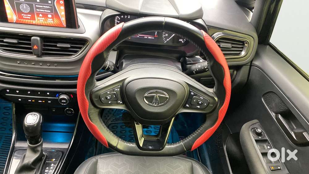 Tata Altroz 1.2 Xza Plus Dark Edition Dct, 2022, Petrol