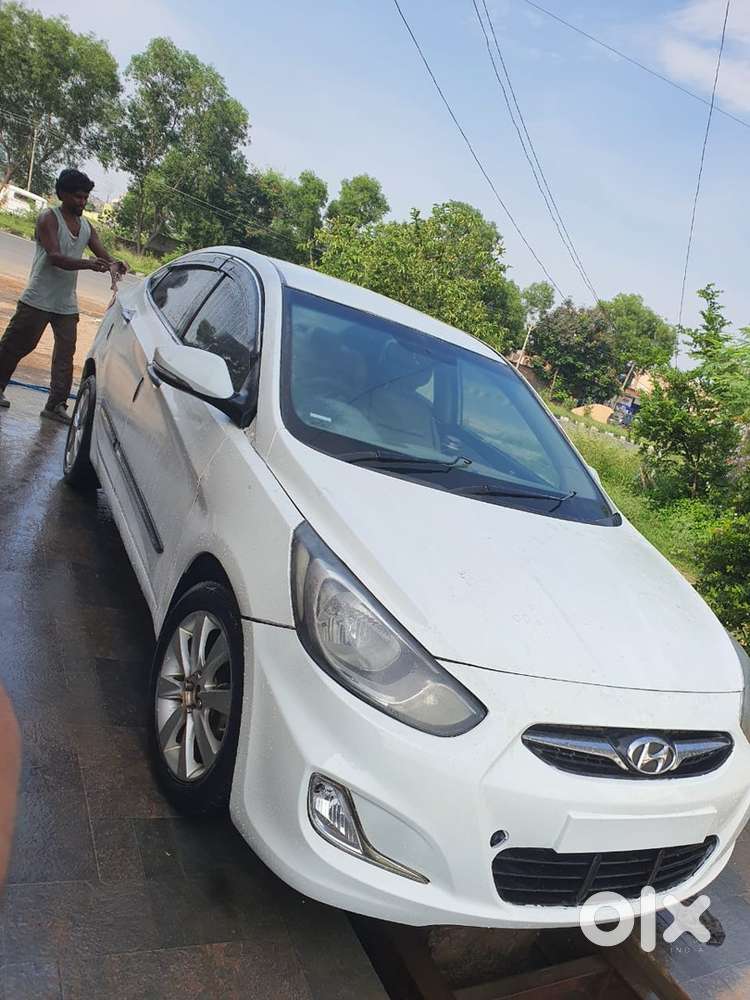 Hyundai Verna Fluidic 2012