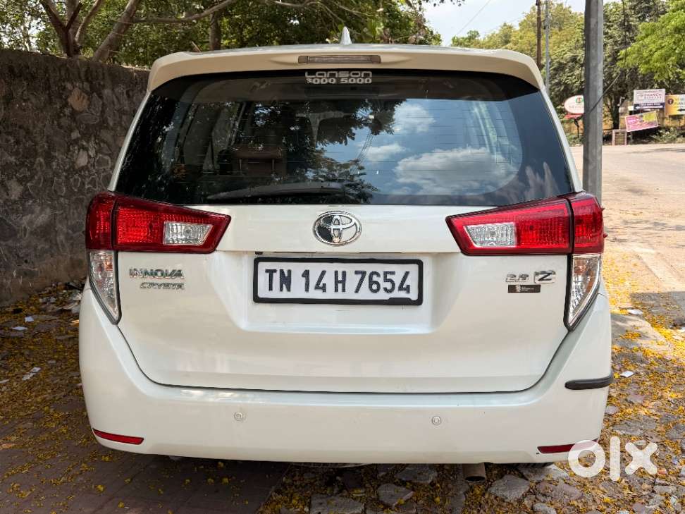 Toyota Innova Crysta 2.8 Z, 2016