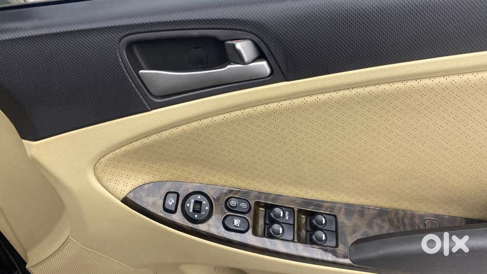 Hyundai Verna [2015-2018] Fluidic 4s 1.6 Vtvt Sx, 2016, Petrol