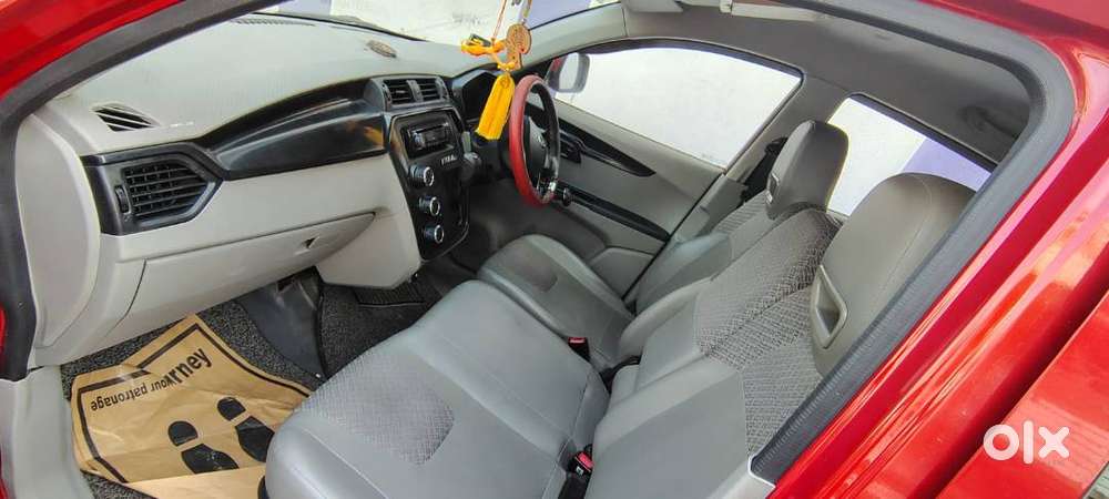 Mahindra Kuv 100 4+ G80 6s 2017 Petrol Good Condition