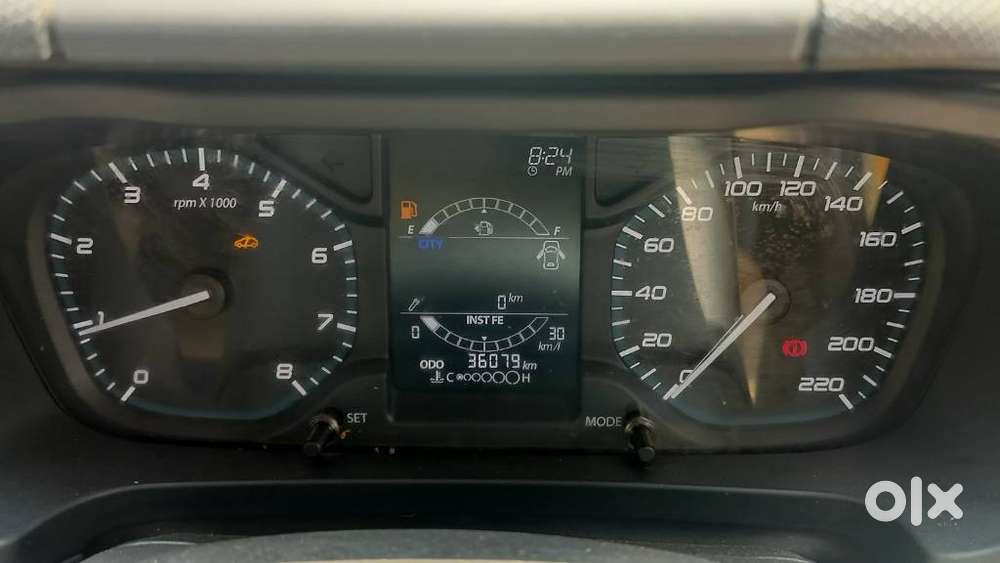 Tata Altroz 1.2 Xe, 2020, Petrol