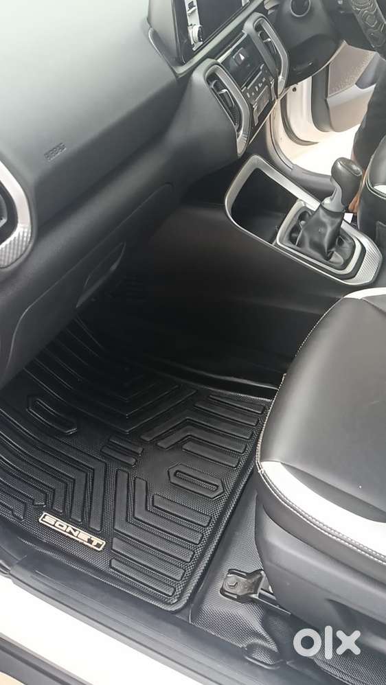 Kia Sonet 2023 Petrol Well Maintained