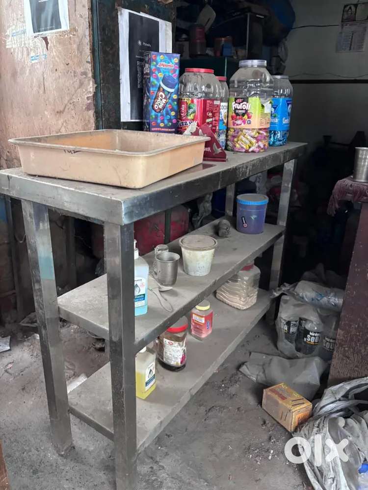 Gas burnner ,table chair, side shelf