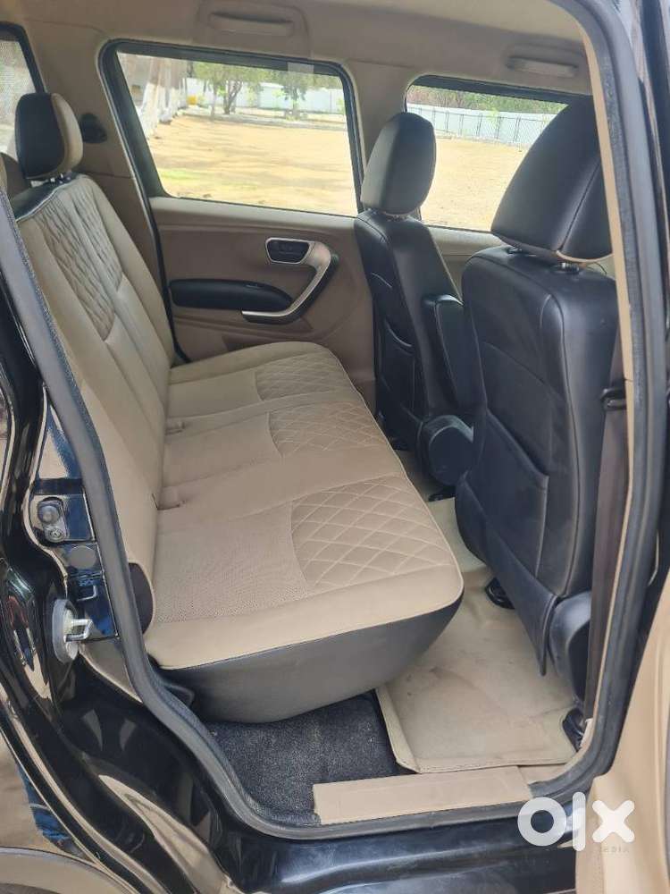 Mahindra Tuv 300 T10, 2019, Diesel
