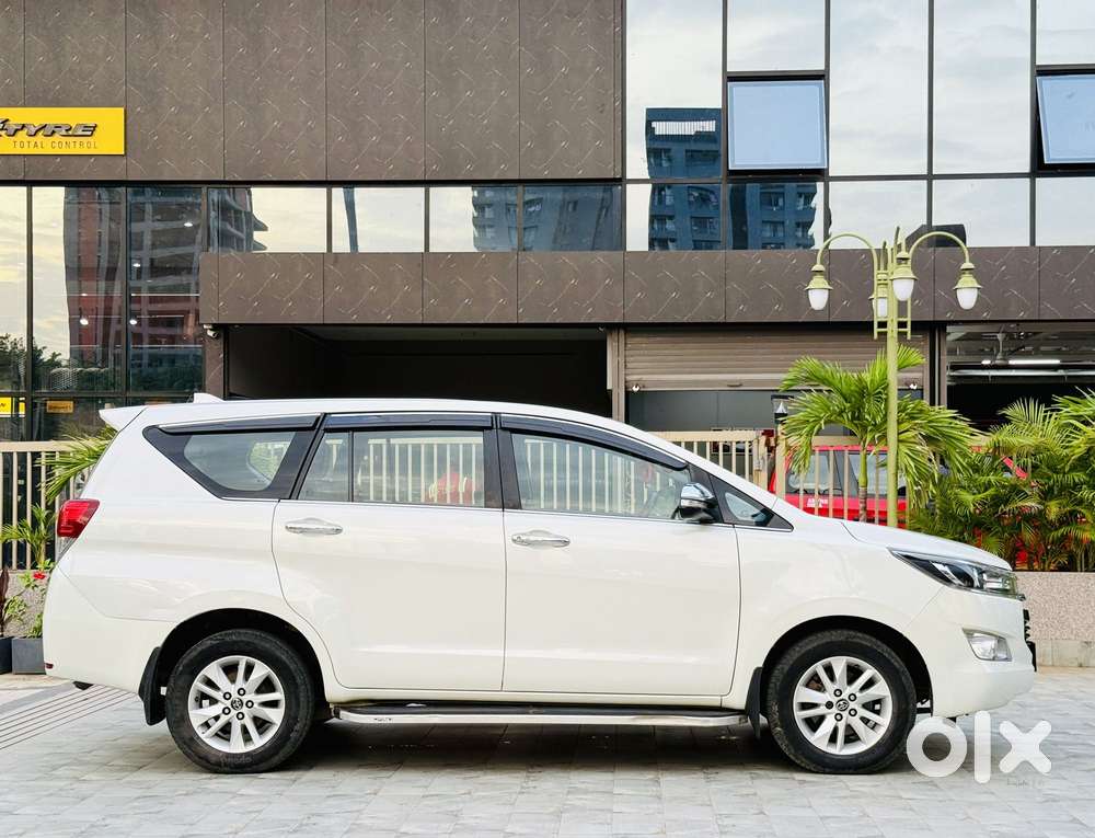 Toyota Innova Crysta 2.8z Automatic, 2017, Diesel