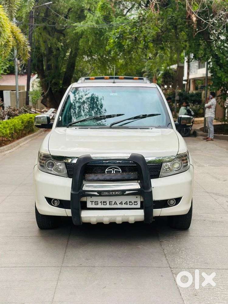 Tata Safari Storme, 2014, Petrol