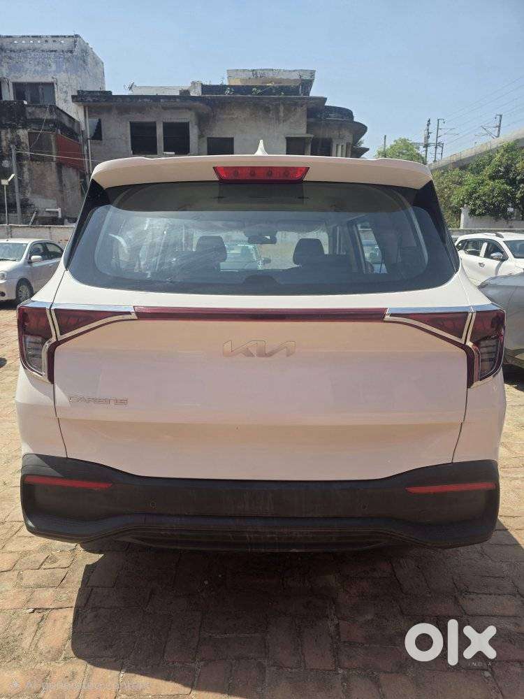 Kia Carens G 1.5 6mt Premium (o) 7-seater, 2025, Petrol