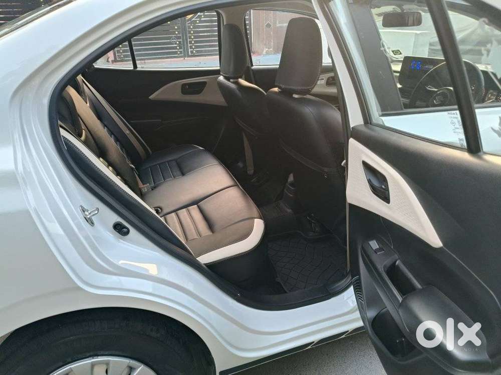 Maruti Suzuki Dzire 1.2 Vxi Cng, 2025, Cng & Hybrids