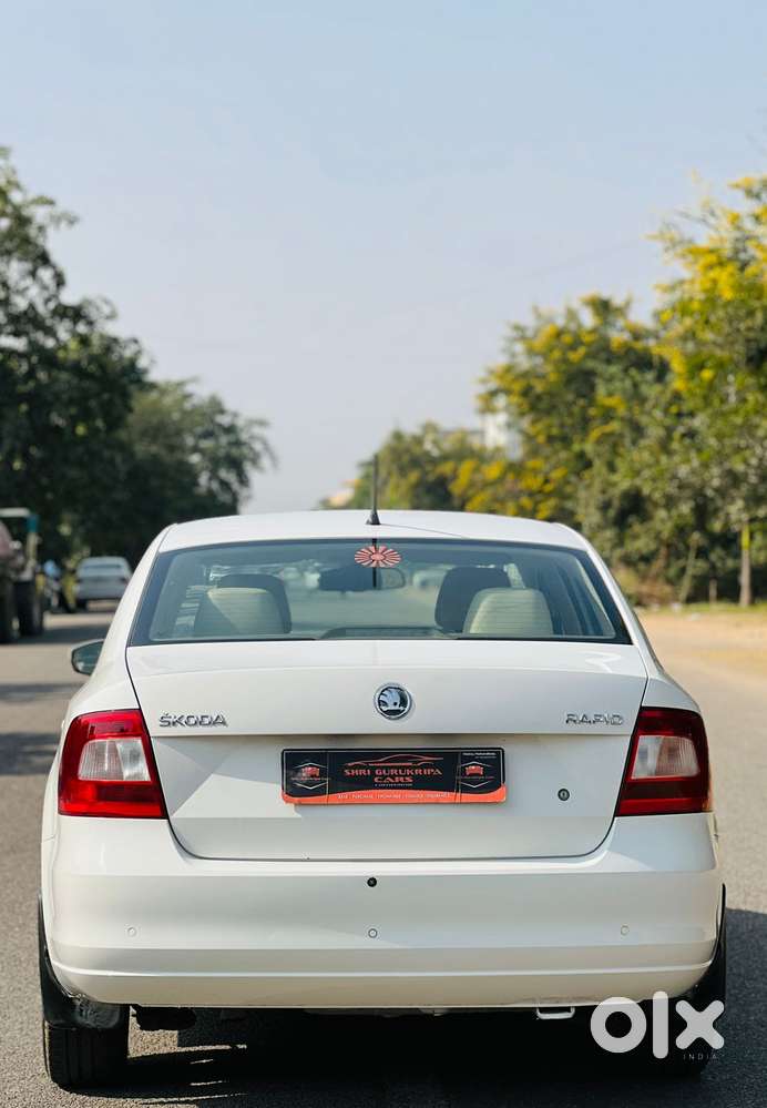 Skoda Rapid 1.6 Mpi Ambition, 2015, Diesel