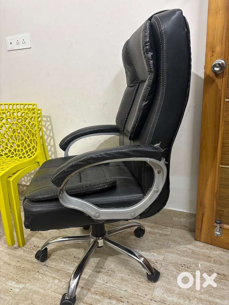 Office Revolving Chair