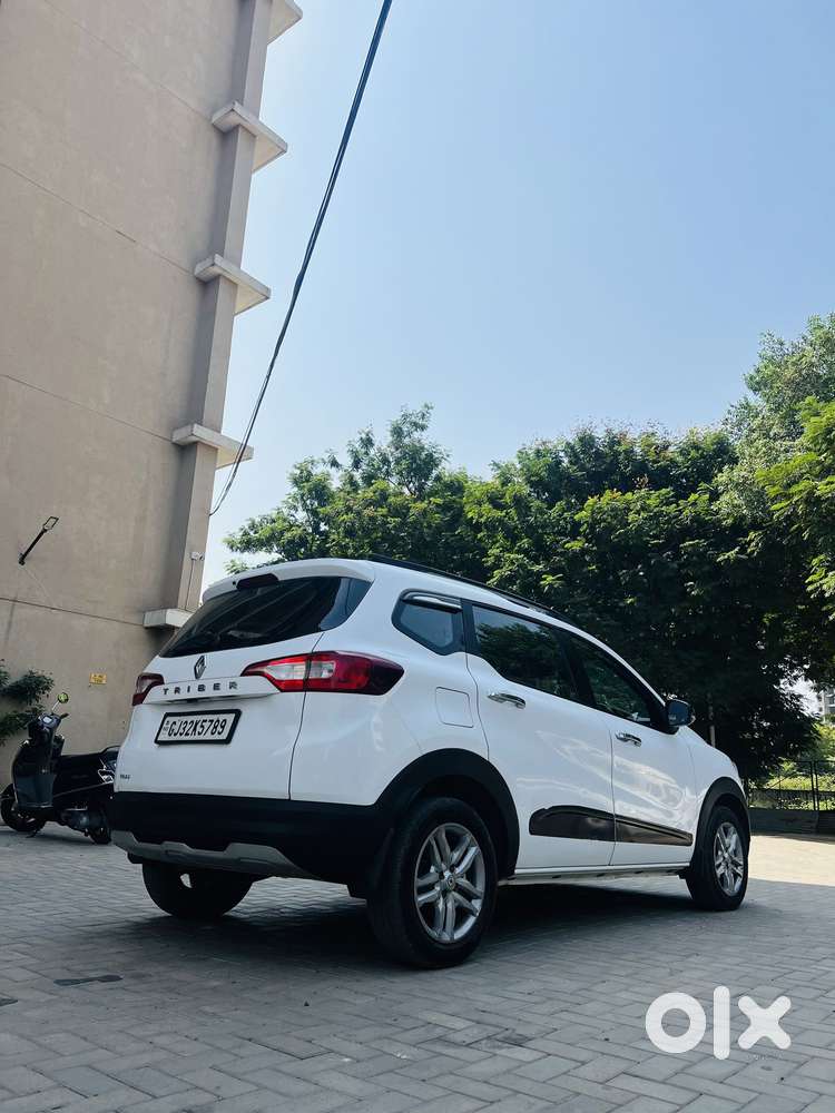 Renault Triber 1.0 Rxz Dual Tone, 2022, Petrol