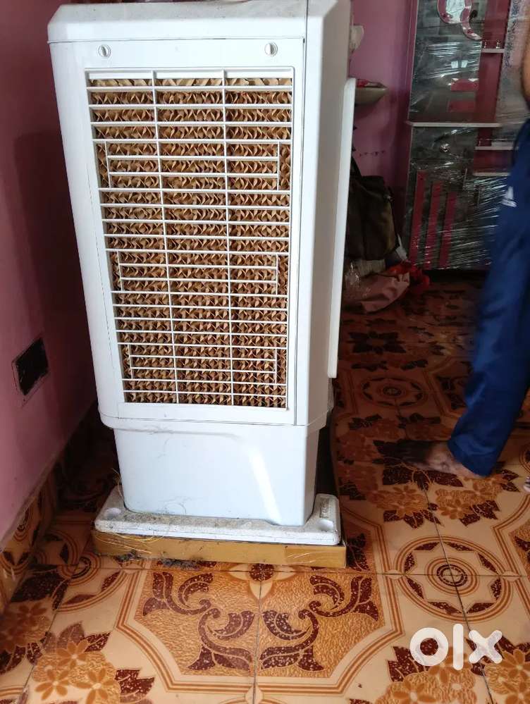 WYZR COOLER - ACs in undefined, - 1843461632