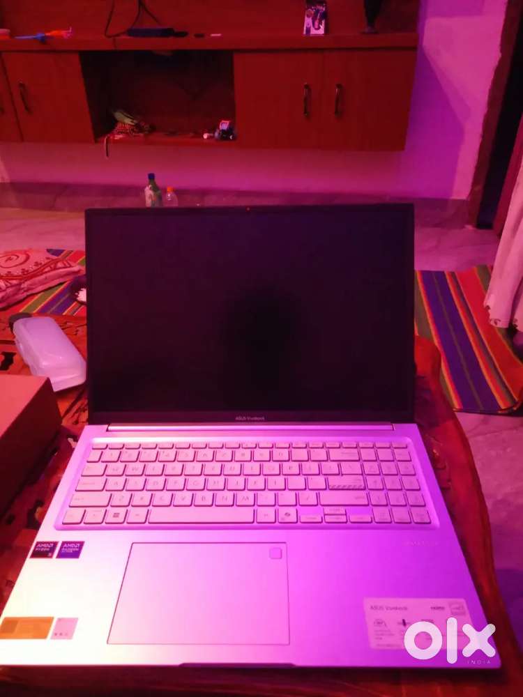 New laptop selling
