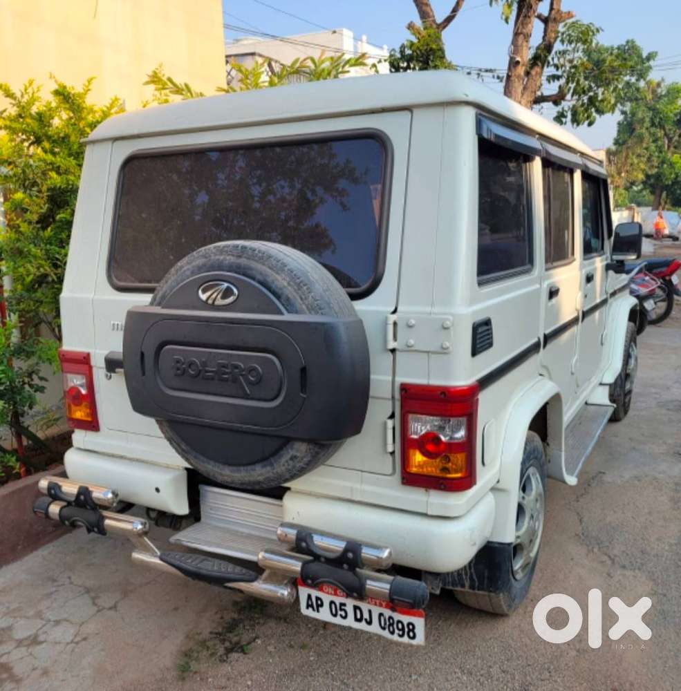 Good Condition Diesel Bolero Sle Vehicle 2015 Model With Chilled Ac