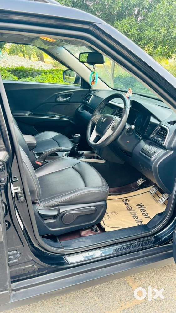 Mahindra Xuv300 Turbosport 2023 Petrol Well Maintained