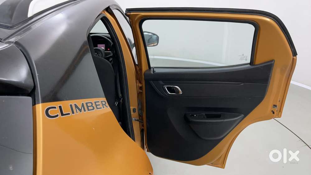 Renault Kwid 1.0 Climber (o) Dual Tone, 2022, Petrol