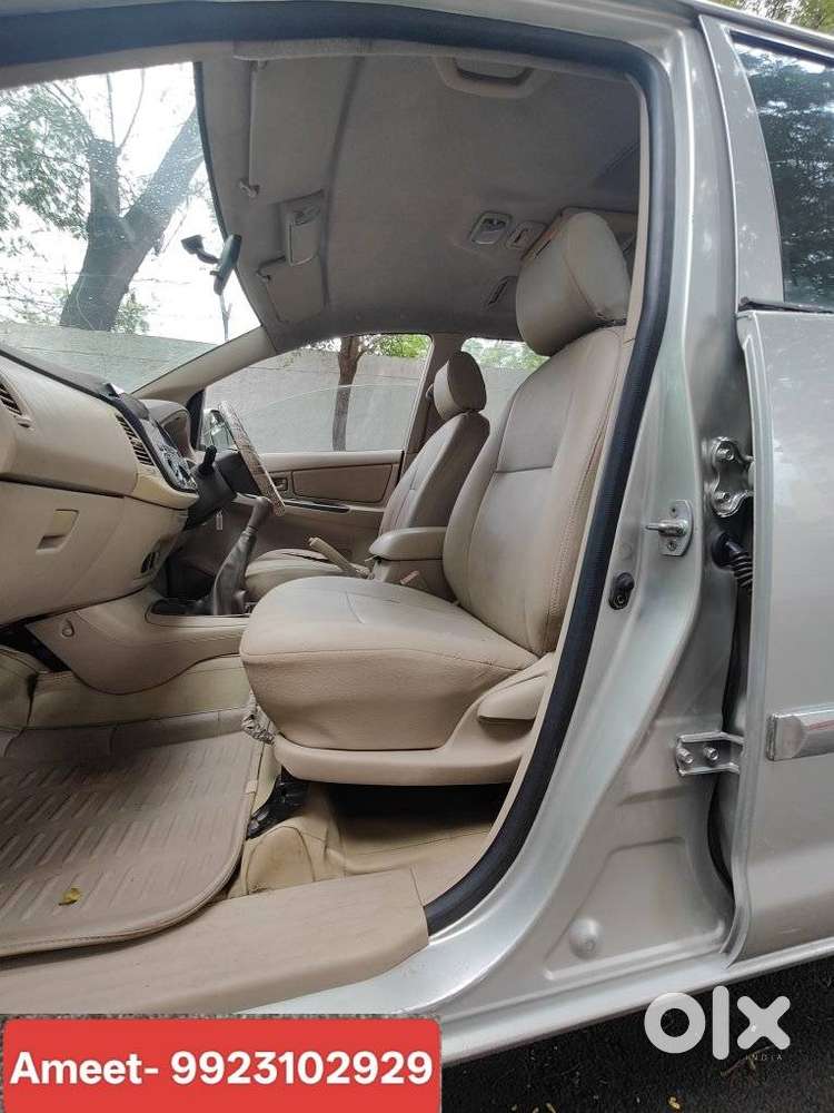 Toyota Innova 2.5 G (diesel) 8 Seater, 2009, Diesel